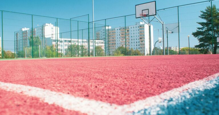 Role of Sports Agents Navigating Contracts and Endorsements